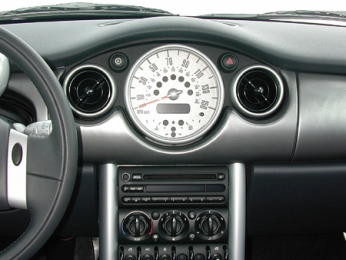 usa_2005_mini_cooper_jpg_2_x_inctrdash_x.jpg